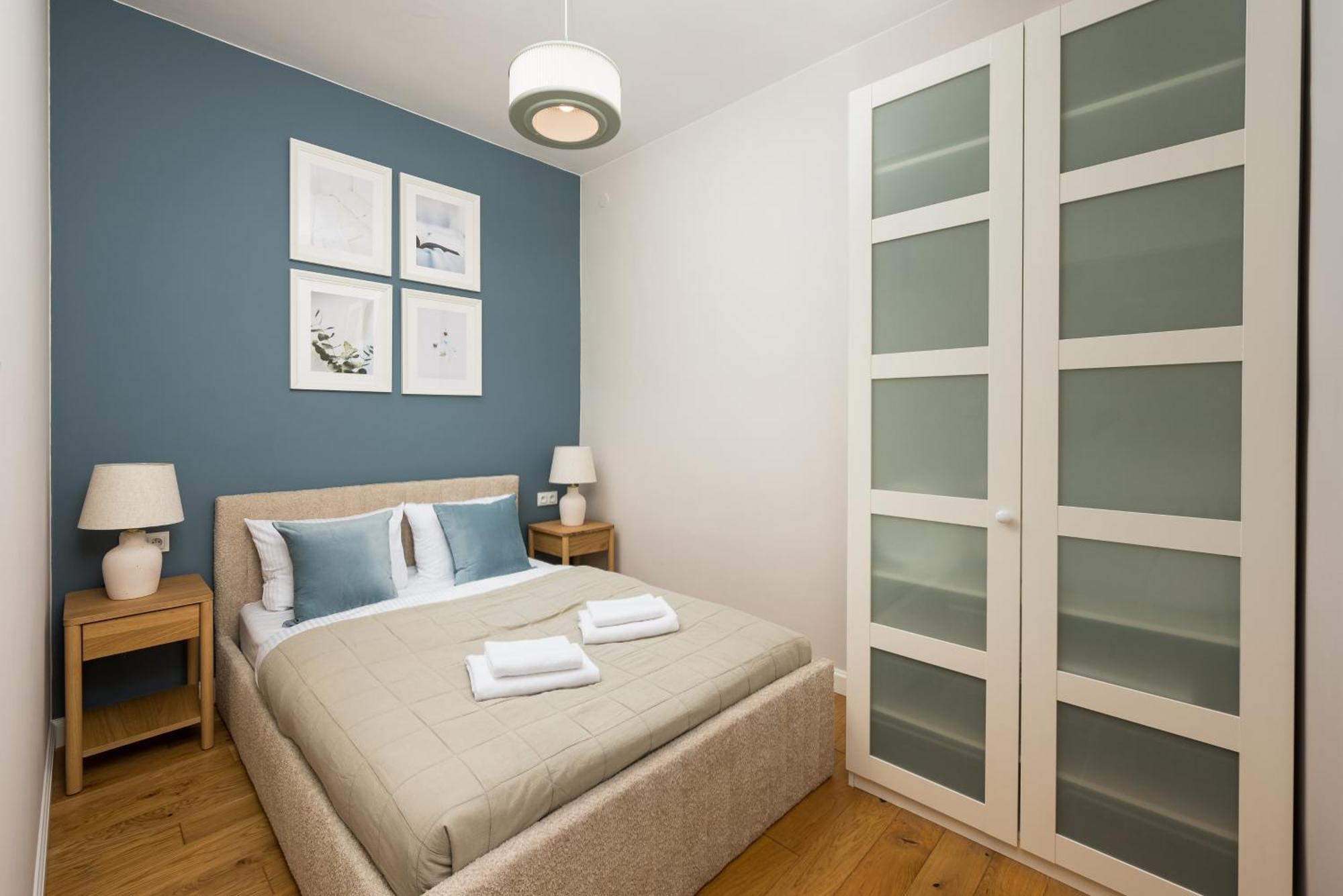 Wola Ratusz Homely Apartment ワルシャワ エクステリア 写真