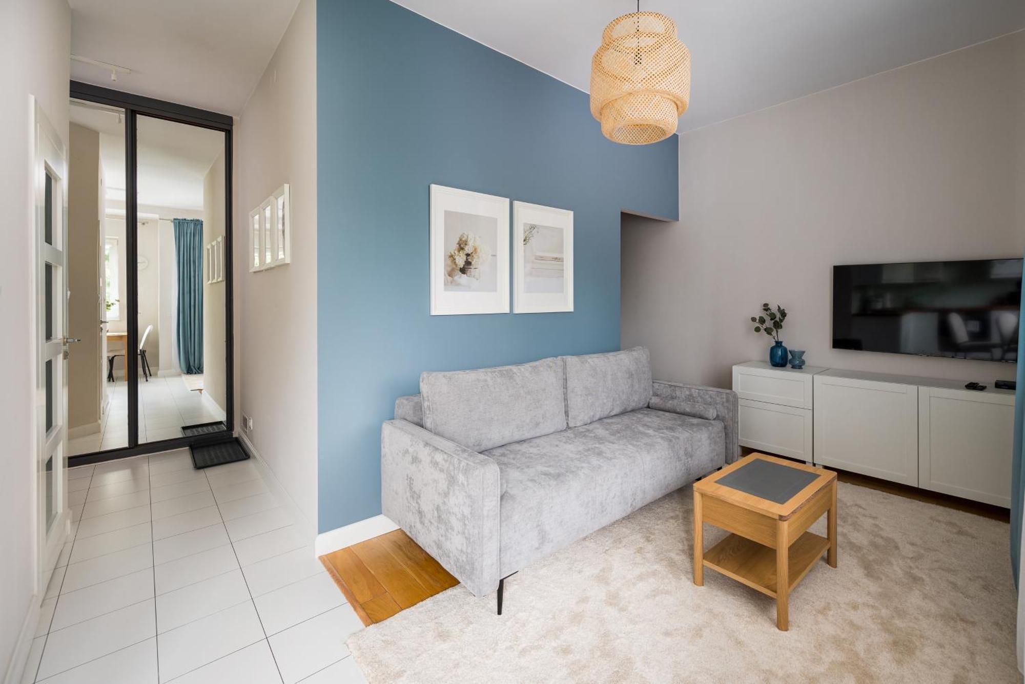 Wola Ratusz Homely Apartment ワルシャワ エクステリア 写真