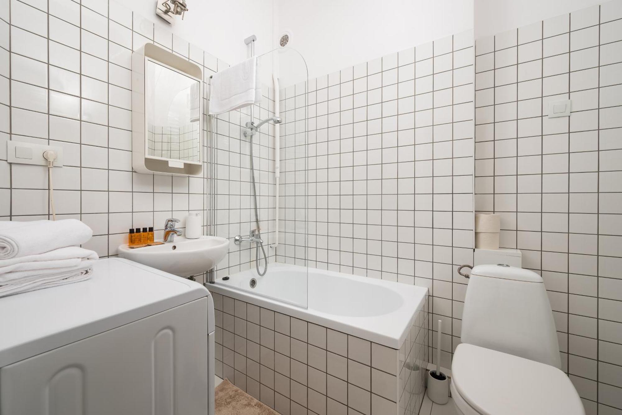 Wola Ratusz Homely Apartment ワルシャワ エクステリア 写真